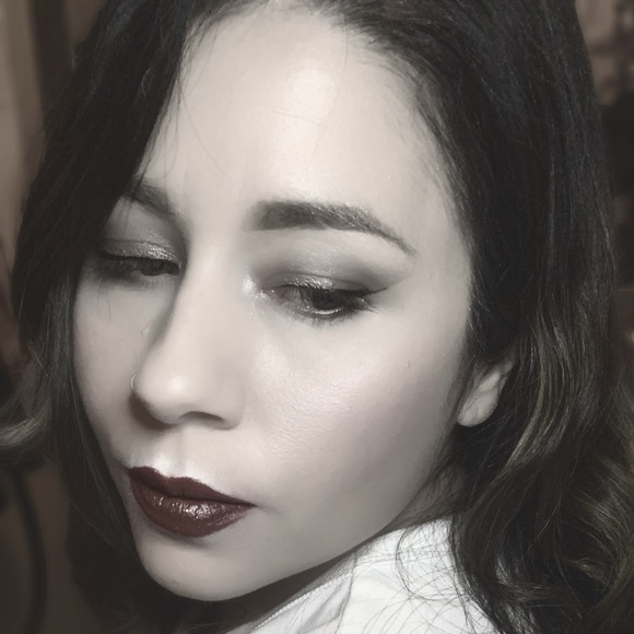 Meet your Posher, Nikki - Picture 2 of 2